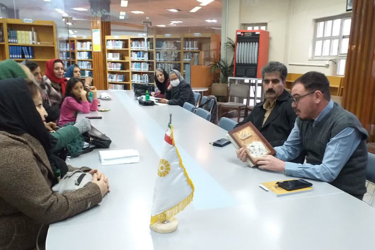 گرمای کتابخوانی در زمستان به همت کتابداران استان مرکزی