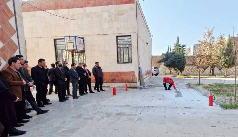 برگزاری دوره جامع اطفای حریق ویژه کتابداران و کارکنان کتابخانههای عمومی لرستان