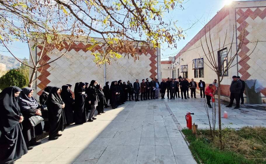 برگزاری دوره جامع اطفای حریق ویژه کتابداران و کارکنان کتابخانههای عمومی لرستان