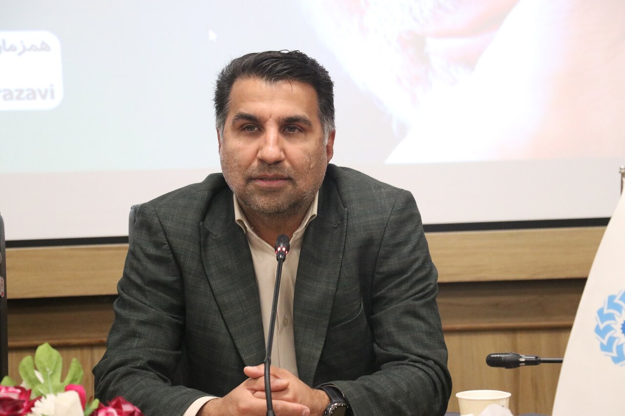 محفل شعرخوانی «هم مکتب» در کتابخانه مرکزی امام خمینی‌(ره) مشهد