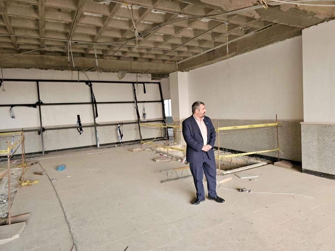 بازدید از کتابخانه شریف آباد