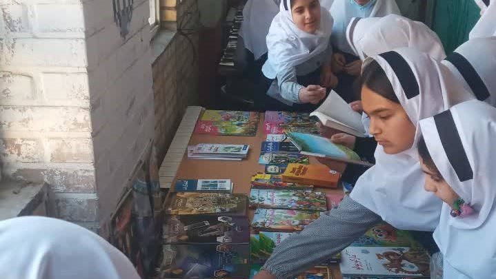 نمایشگاه تازه‌های کتاب، شکوفایی فرهنگی را به مدارس لالی برد
