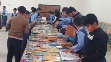 نمایشگاه کتاب در لالی