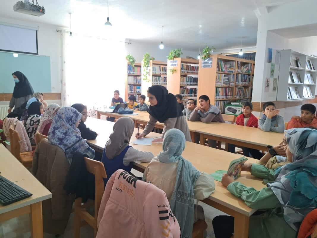 کارگاه مهارت اجتماعی «خودآگاهی» در کتابخانه عمومی شهدای ابویسان شهرستان جغتای