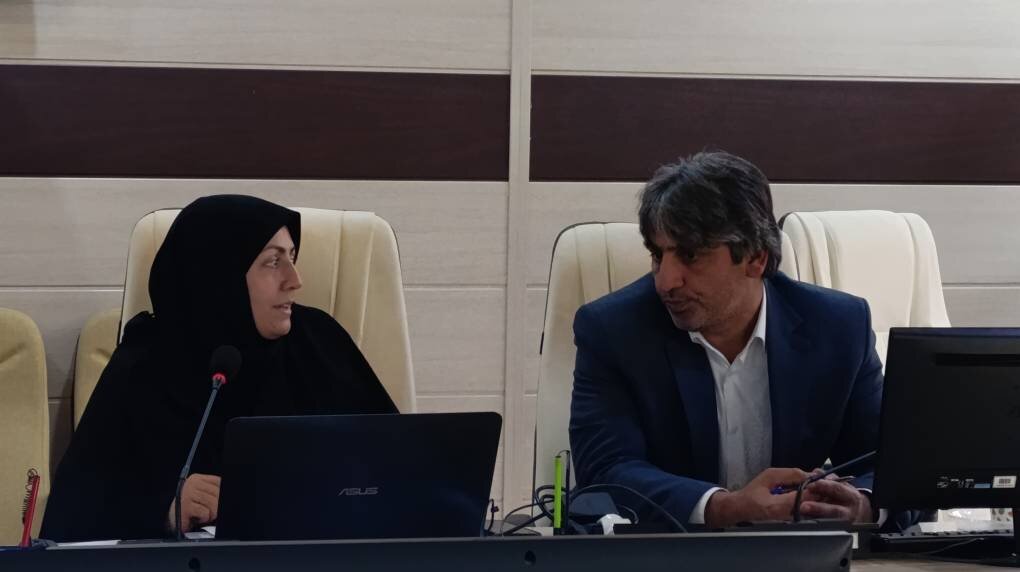 تأکید مدیرکل کتابخانه‌های عمومی لرستان بر انسجام و وحدت کارکنان و کتابداران