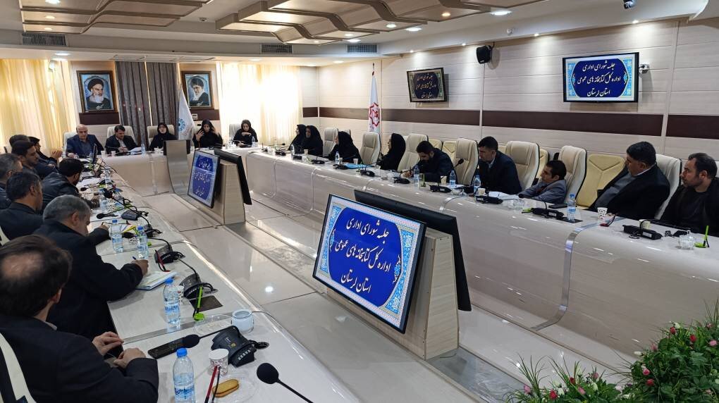 تأکید مدیرکل کتابخانههای عمومی لرستان بر انسجام و وحدت کارکنان و کتابداران