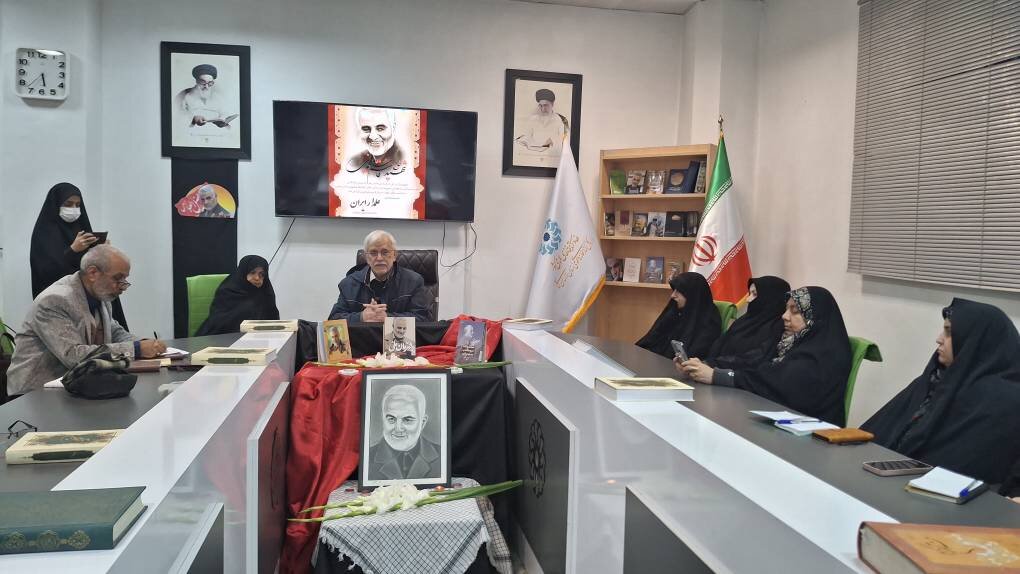 نشست بصیرتی «علمدار ایران» با محوریت مکتب شهید سلیمانی در بجنورد برگزار شد