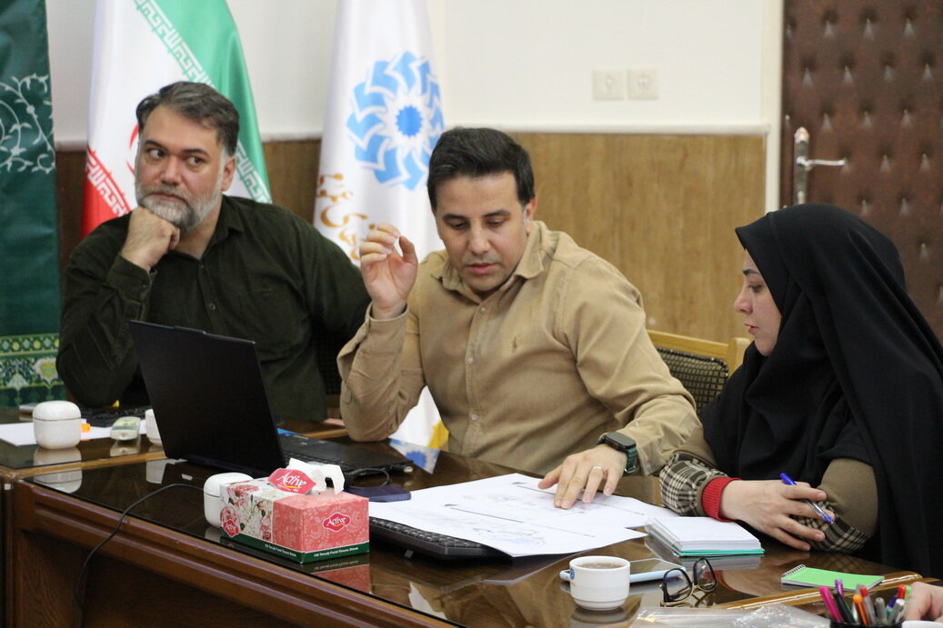 جلسه تخصصی بررسی ریزفضاهای کتابخانه مرکزی اراک برگزار شد