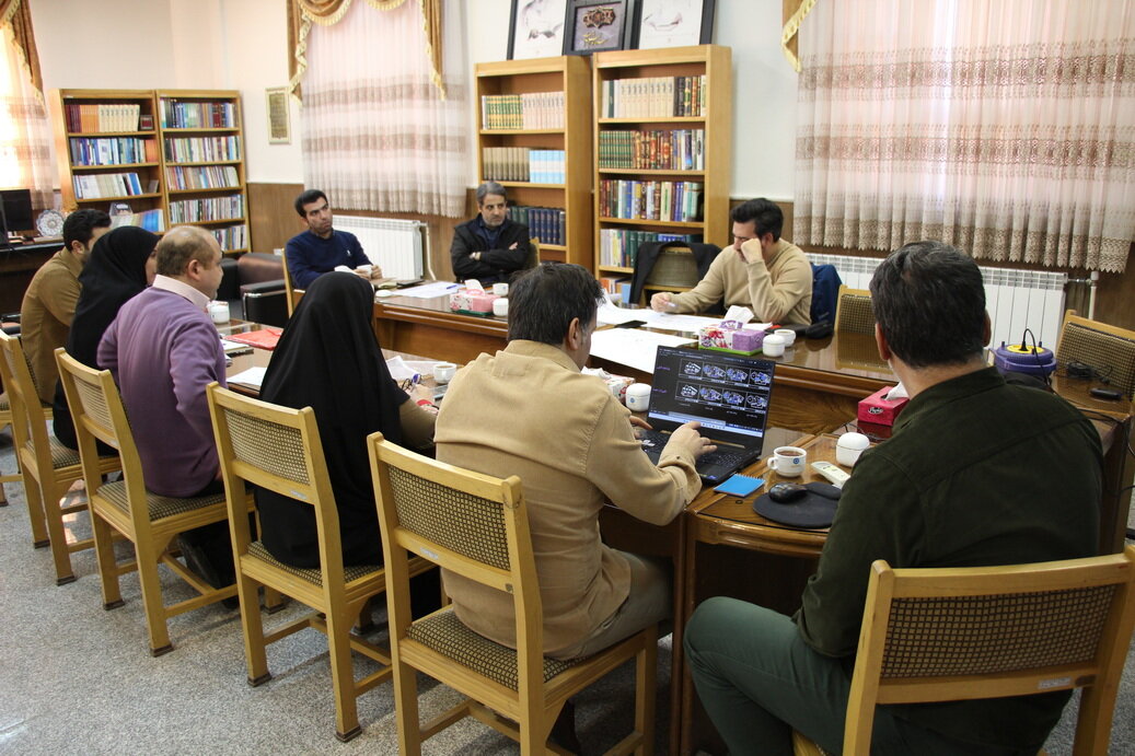 جلسه تخصصی بررسی ریزفضاهای کتابخانه مرکزی اراک برگزار شد