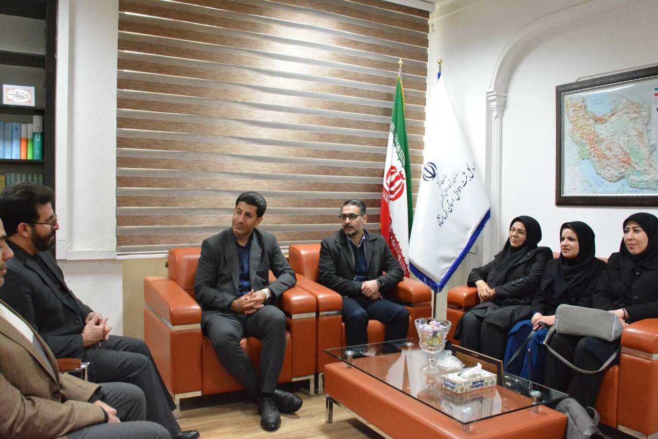 تقویت فرهنگ مطالعه در کرمانشاه با برگزاری نشست‌ها و محافل ادبی در استان