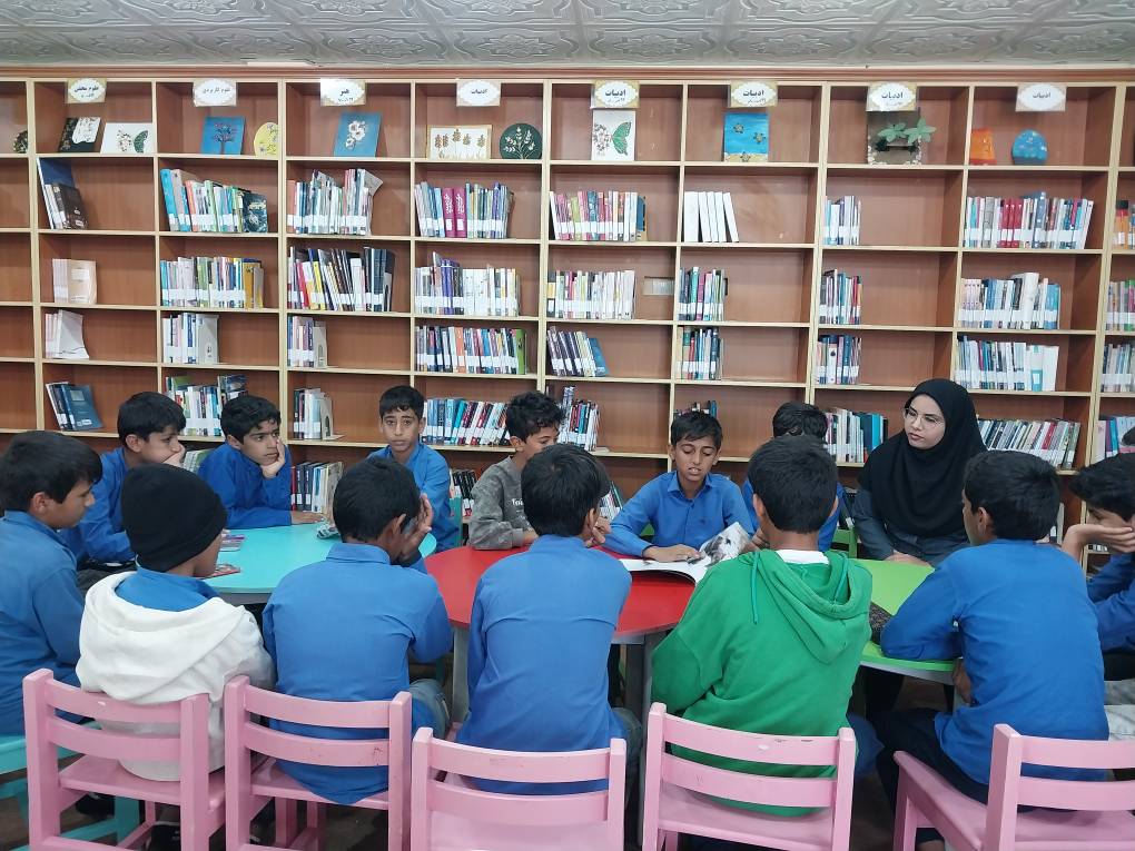 از «وقتی بابا هست» تا «۱۲ قصه از امام علی(ع)»؛ روایت مهر پدرانه در کتابخانههای عمومی هرمزگان