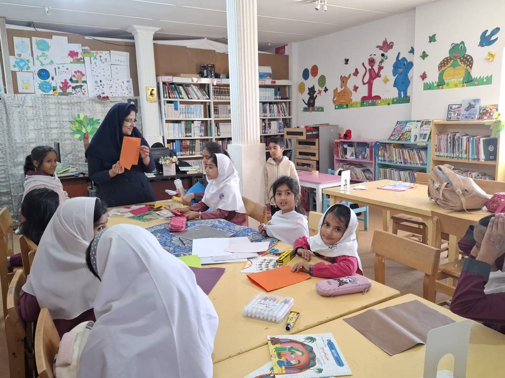 از «وقتی بابا هست» تا «۱۲ قصه از امام علی(ع)»؛ روایت مهر پدرانه در کتابخانههای عمومی هرمزگان