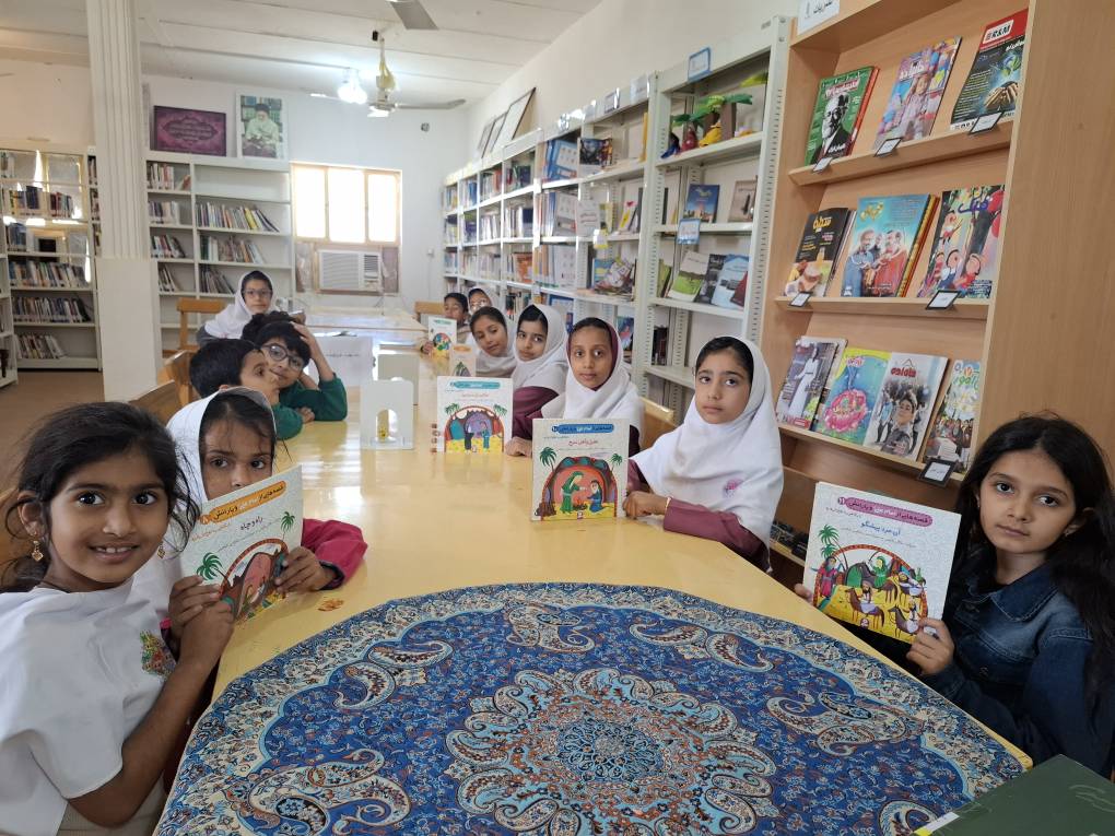 از «وقتی بابا هست» تا «۱۲ قصه از امام علی(ع)»؛ روایت مهر پدرانه در کتابخانههای عمومی هرمزگان