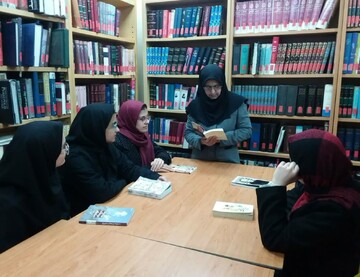 برنامه های گرامیداشت شهادت حاج قاسم در کتابخانه های عمومی استان تهران