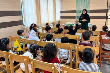 گرامیداشت مقام پدر و بزرگداشت شهید سلیمانی در کتابخانه‌های استان مرکزی