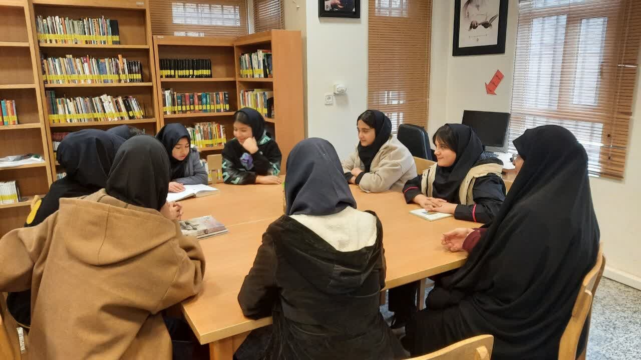 برنامه‌های پاسداشت میلاد حضرت علی(ع) و مقام پدر در کتابخانه‌های عمومی استان تهران