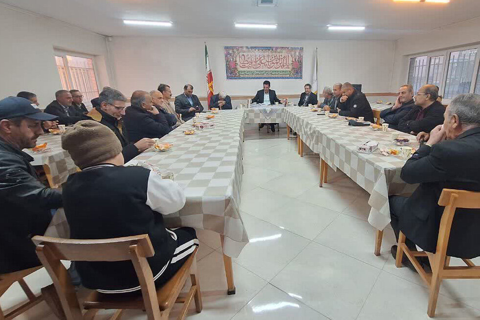 ویژهبرنامه کتابخوانی «الف، ب، پدر» در کتابخانه اشراق دلیجان