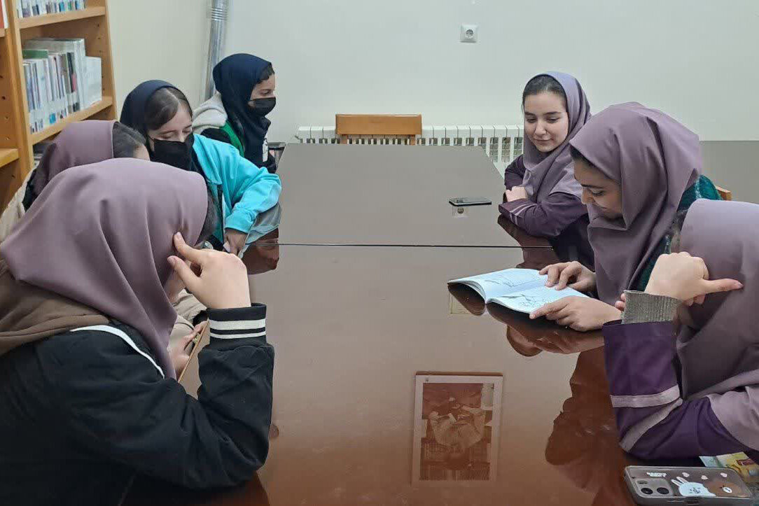 برگزاری نشست‌های ادبی، علمی و آموزشی در کتابخانه‌های عمومی استان مرکزی