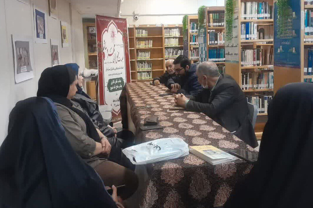 گرامیداشت مقام پدر و بزرگداشت شهید سلیمانی در کتابخانههای استان مرکزی