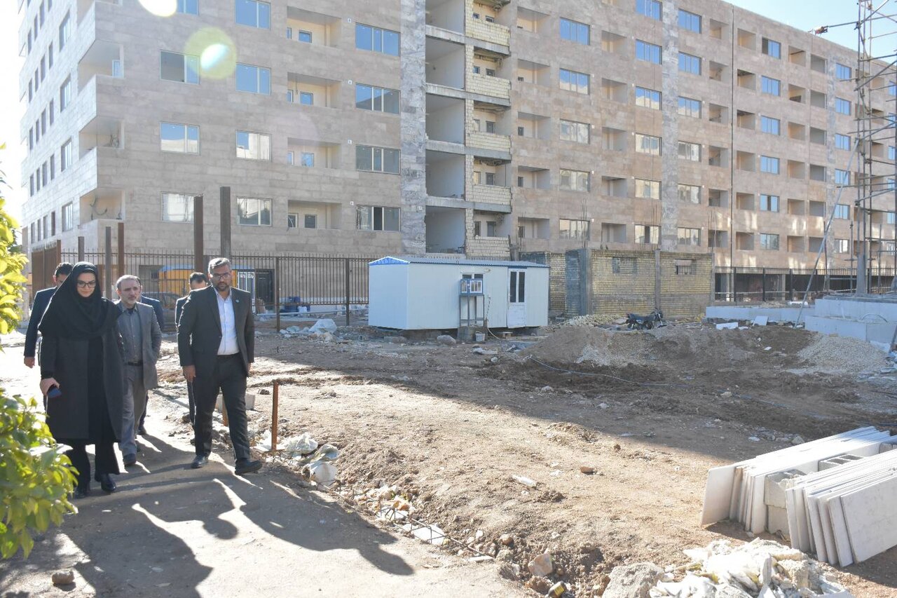 بازدید دبیرکل نهاد کتابخانه‌های عمومی کشور از پروژه کتابخانه‌ای شهر شیراز