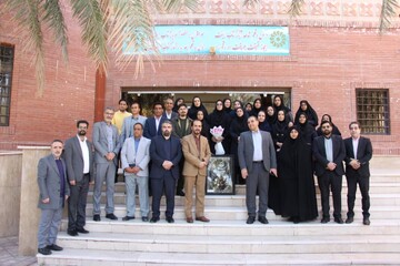 بازدید از کتابخانه مرکزی بم