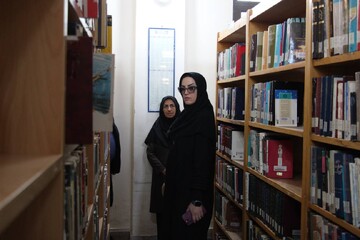 بازدید از کتابخانه عمومی ملاهادی سبزواری شهرستان بم