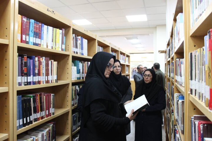 بازدید دبیرکل نهاد از کتابخانه‌های مرکزی و ملاهادی سبزواری در بم