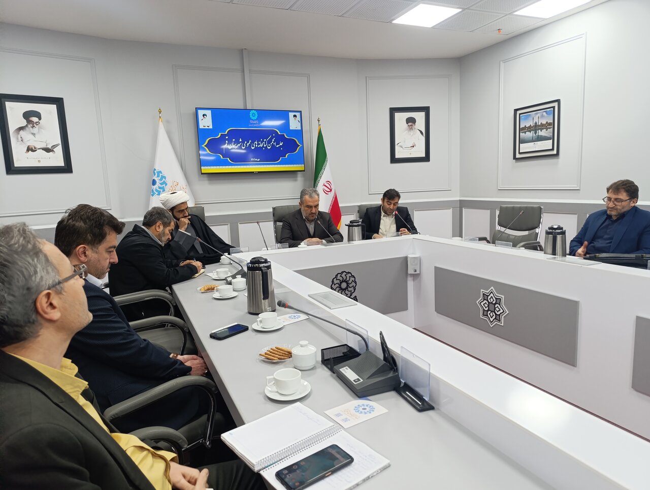 جلسه انجمن کتابخانه‌های عمومی شهرستان قم برگزار شد