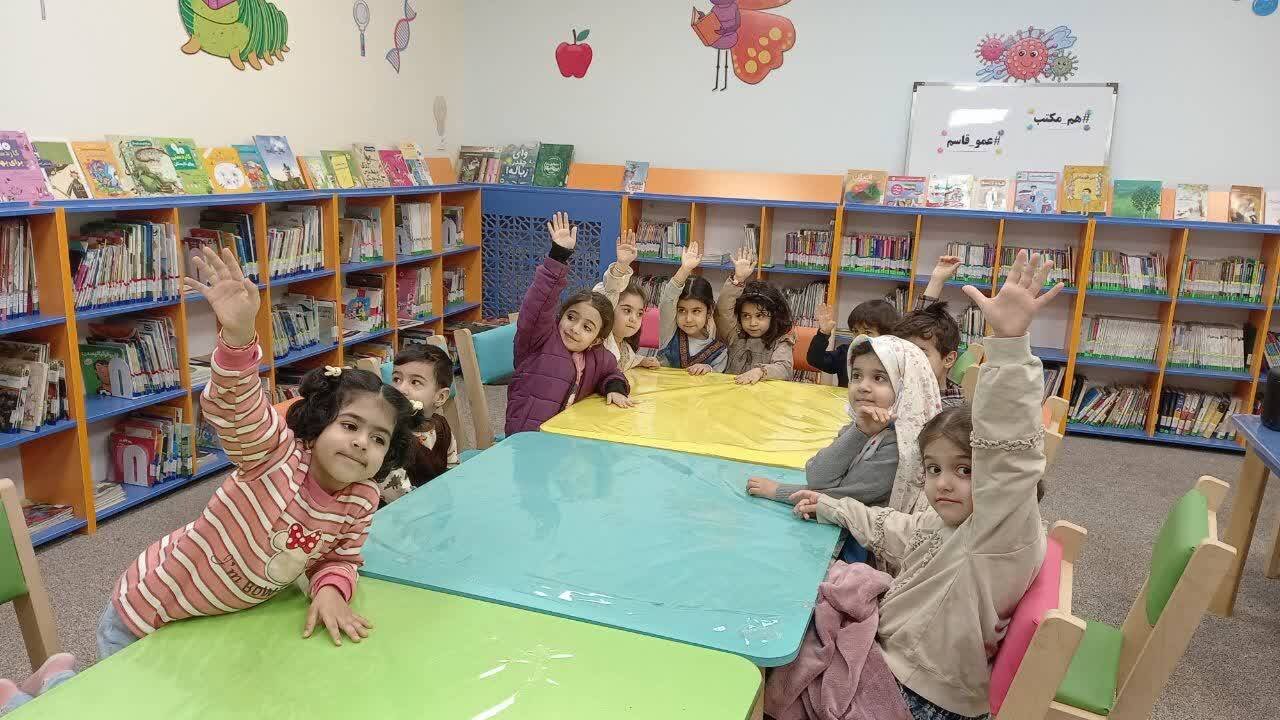 ویژه‌برنامه‌های ولادت حضرت علی(ع) و شهادت سردار سلیمانی در کتابخانه‌های عمومی اردکان