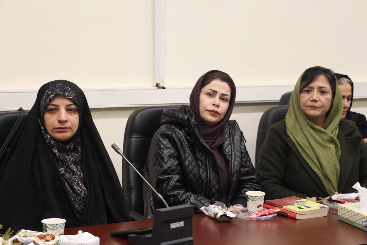 کتاب «سلوک در مکتب سلیمانی» در گرگان نقد و بررسی شد