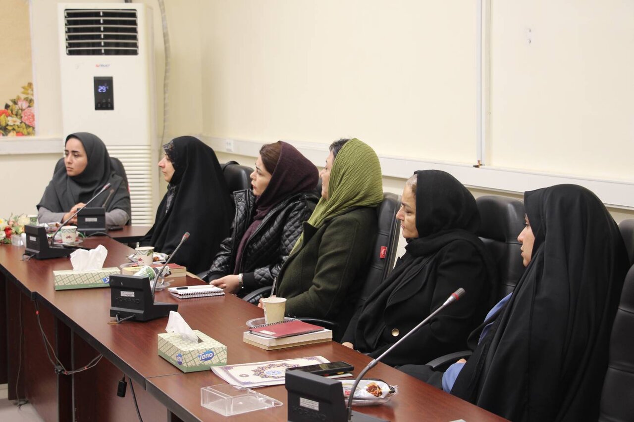 کتاب «سلوک در مکتب سلیمانی» در گرگان نقد و بررسی شد