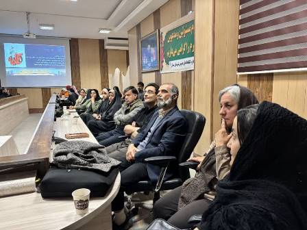 کتابخانه امام خمینی(ره) سمنان میزبان کارگاه پرمخاطب «فن بیان و هوش کلامی» شد