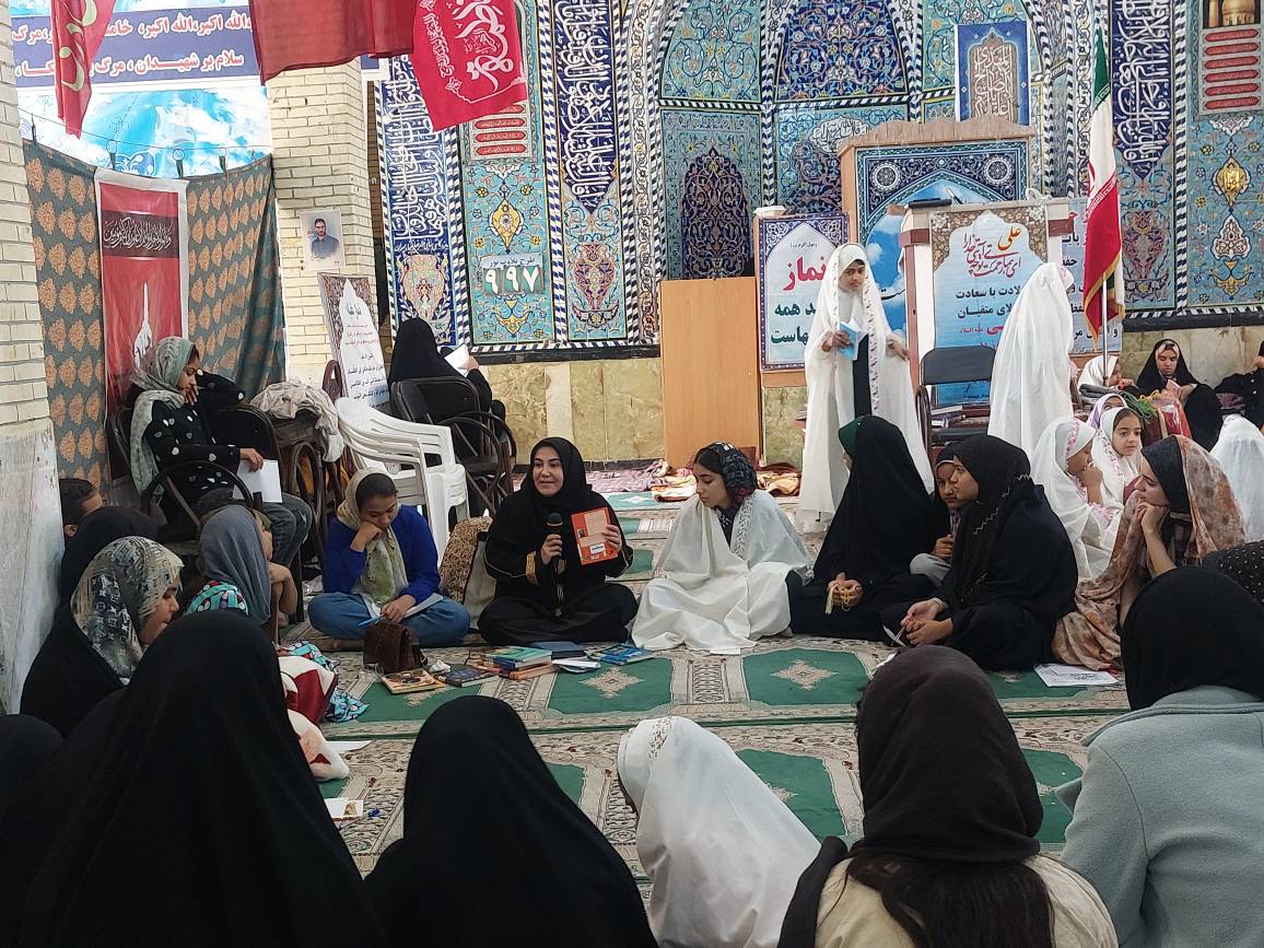 پیوند معنویت و مطالعه در مراسم اعتکاف با برنامه‌های متنوع کتابخانه‌های عمومی هرمزگان