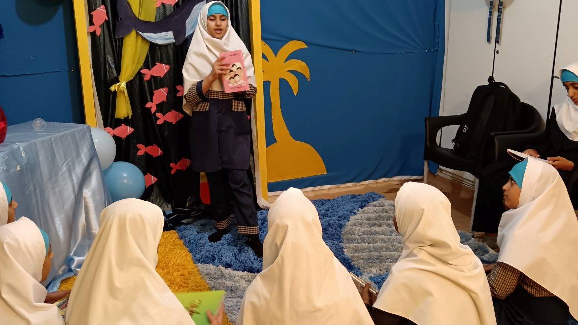 نشست کتاب‌خوان مدرسه‌ای در روستاهای تنگه ۱ و ۲ آبادان برگزار شد