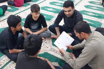 هم‌نشینی کتابداران با معتکفین در مساجد بوشهر