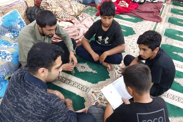 هم‌نشینی کتابداران با معتکفین در مساجد بوشهر