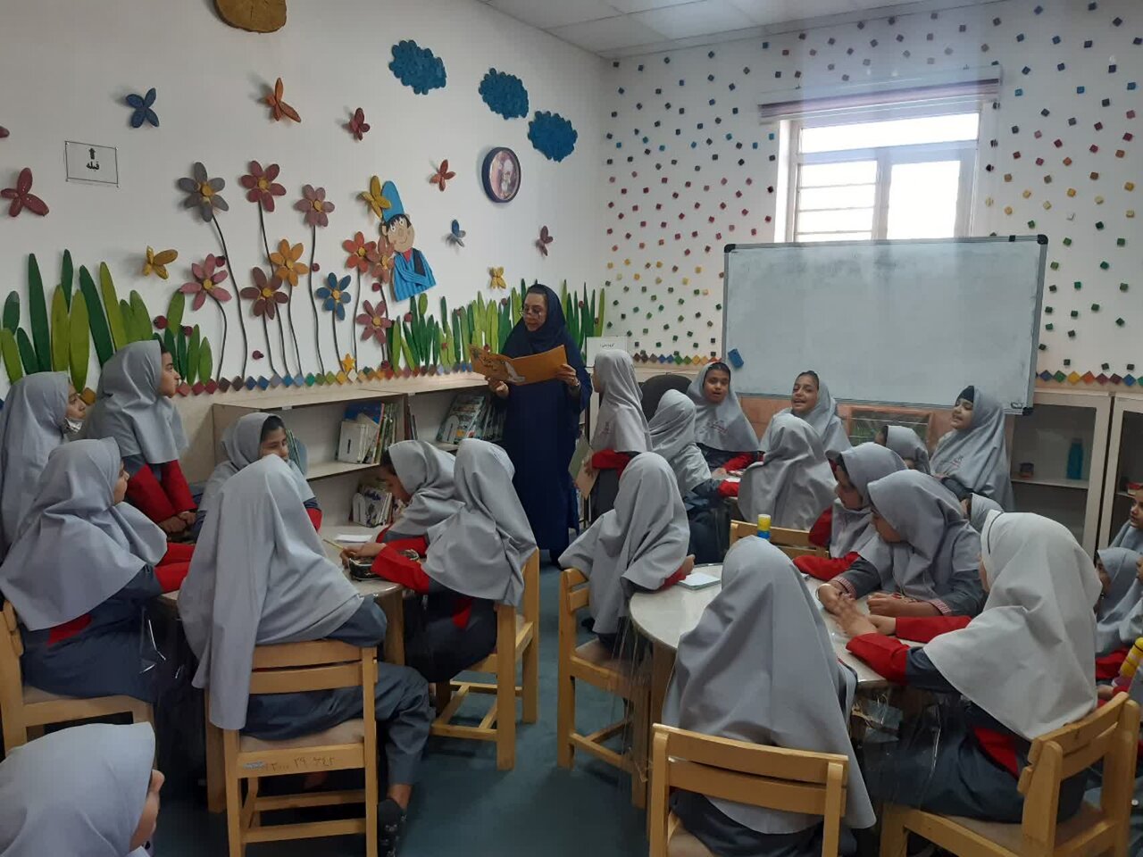 کتابخانههای عمومی یزد؛ دروازهای به دنیای مطالعه ارزشمند