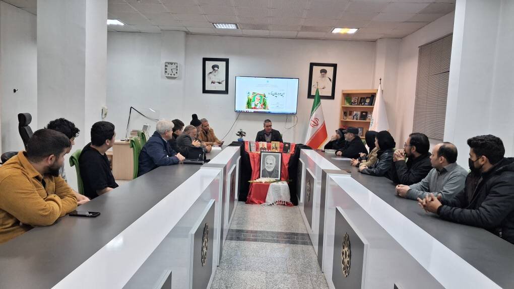 محفل ادبی سُخَن، میزبان عصر شعر «این مرد پایان ندارد» در بجنورد شد