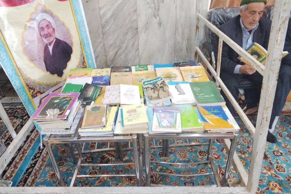 برپایی غرفه فرهنگی «ایستگاه دانایی» همزمان با مراسم اعتکاف در شهرستان تربتحیدریه