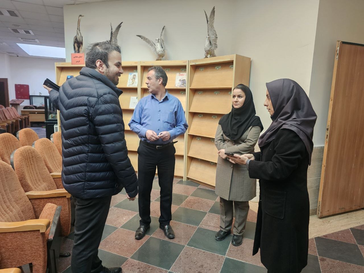 کتابخانه عمومی یادگار امام(ره) محمدیه در مسیر بازطراحی قرار گرفت