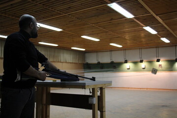 مسابقات تیراندازی کتابداران استان مرکزی در اراک