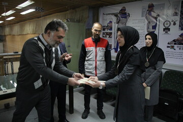 مسابقات تیراندازی کتابداران استان مرکزی در اراک