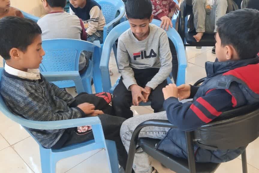 کارگاه مهارت‌های زندگی با محوریت دوست‌یابی در کتابخانه عمومی فرهنگ جوین