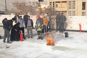 کارگاه اطفای حریق ویژه کتابداران  استان خراسان‌رضوی و شهرستان مشهد