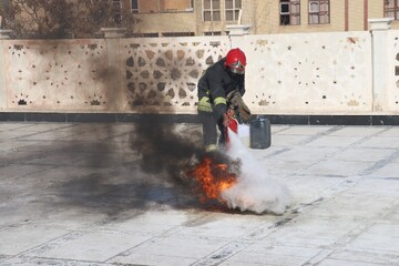 کارگاه اطفای حریق ویژه کتابداران  استان خراسان‌رضوی