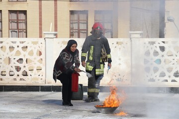 کارگاه اطفای حریق ویژه کتابداران  استان خراسان‌رضوی