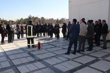 کارگاه اطفای حریق ویژه کتابداران  استان خراسان‌رضوی و شهرستان مشهد