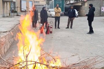 کارگاه اطفای حریق ویژه کتابداران  شهرستان چناران