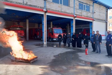 کارگاه اطفای حریق ویژه کتابداران  شهرستان کاشمر 