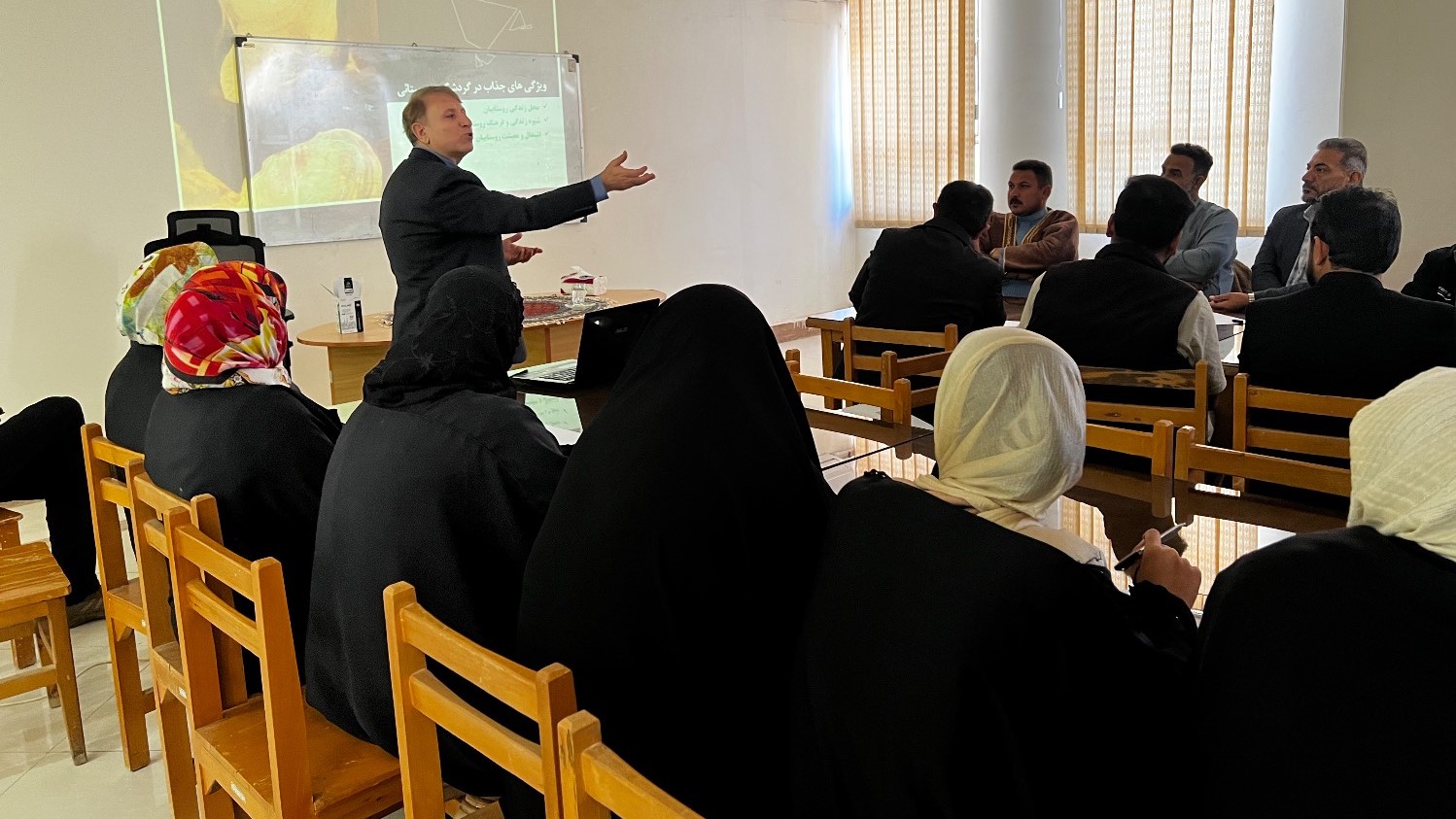 کارگاه آموزشی گردشگری روستایی در حمیدیه برگزار شد